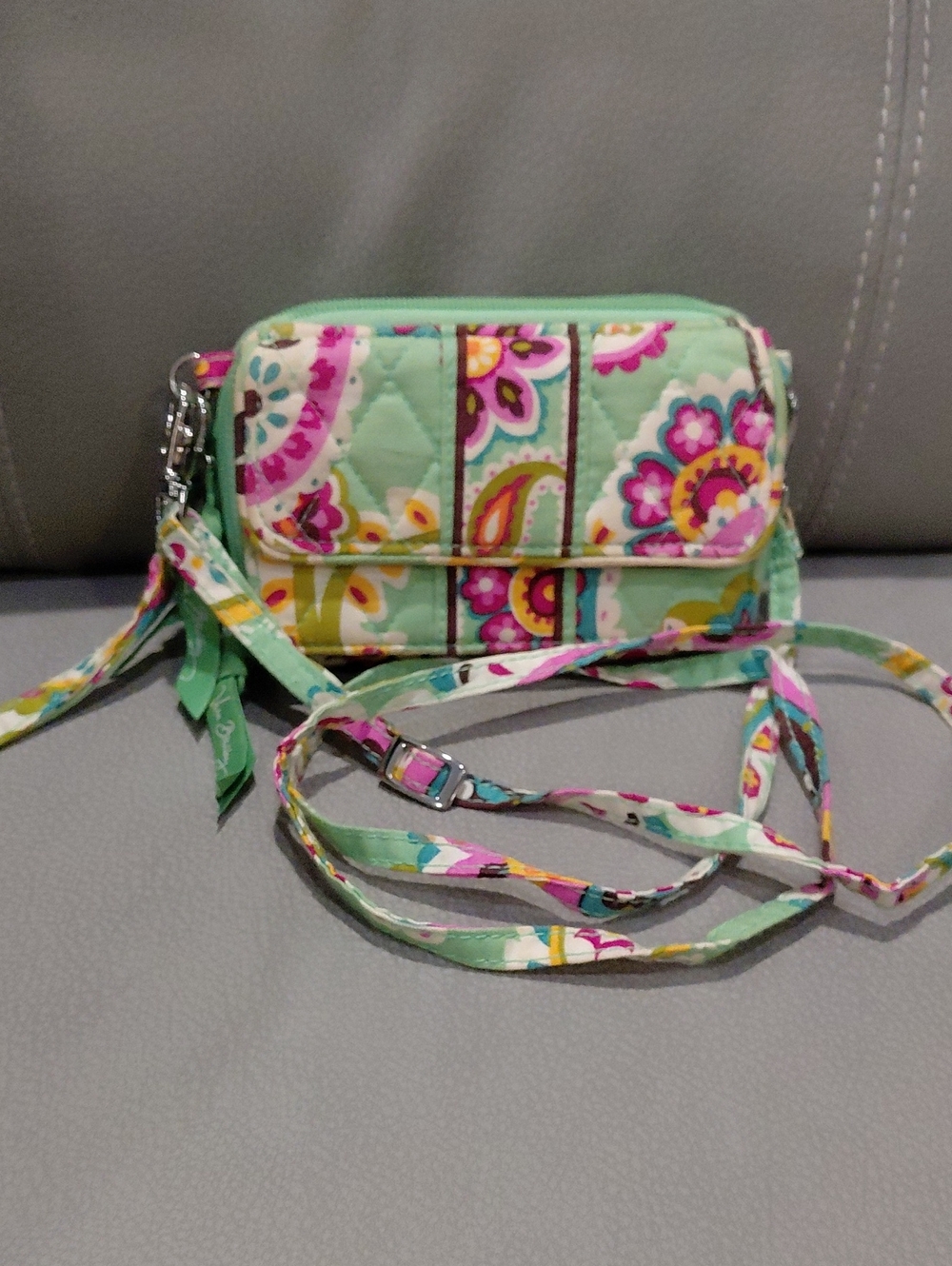 VERA BRADLEY MINI WRISTLET/WALLET Crossbody - Picture 1 of 9